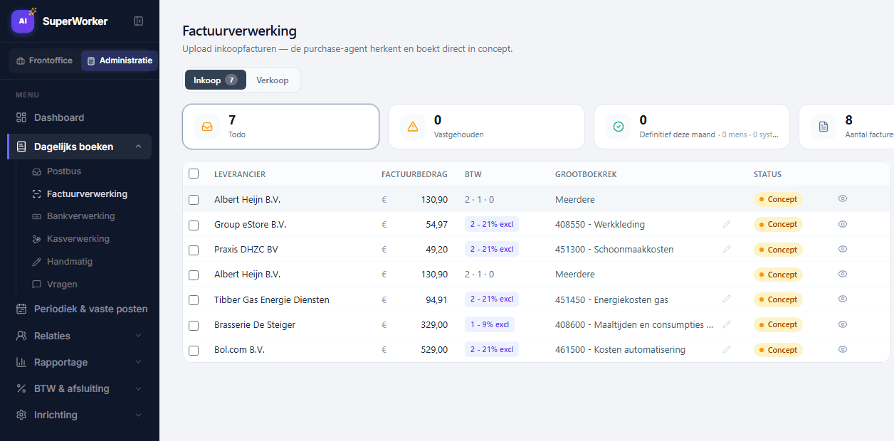 De werklijst factuurverwerking in Superworker: AI-voorstellen per boekstuk, klaar om goed te keuren